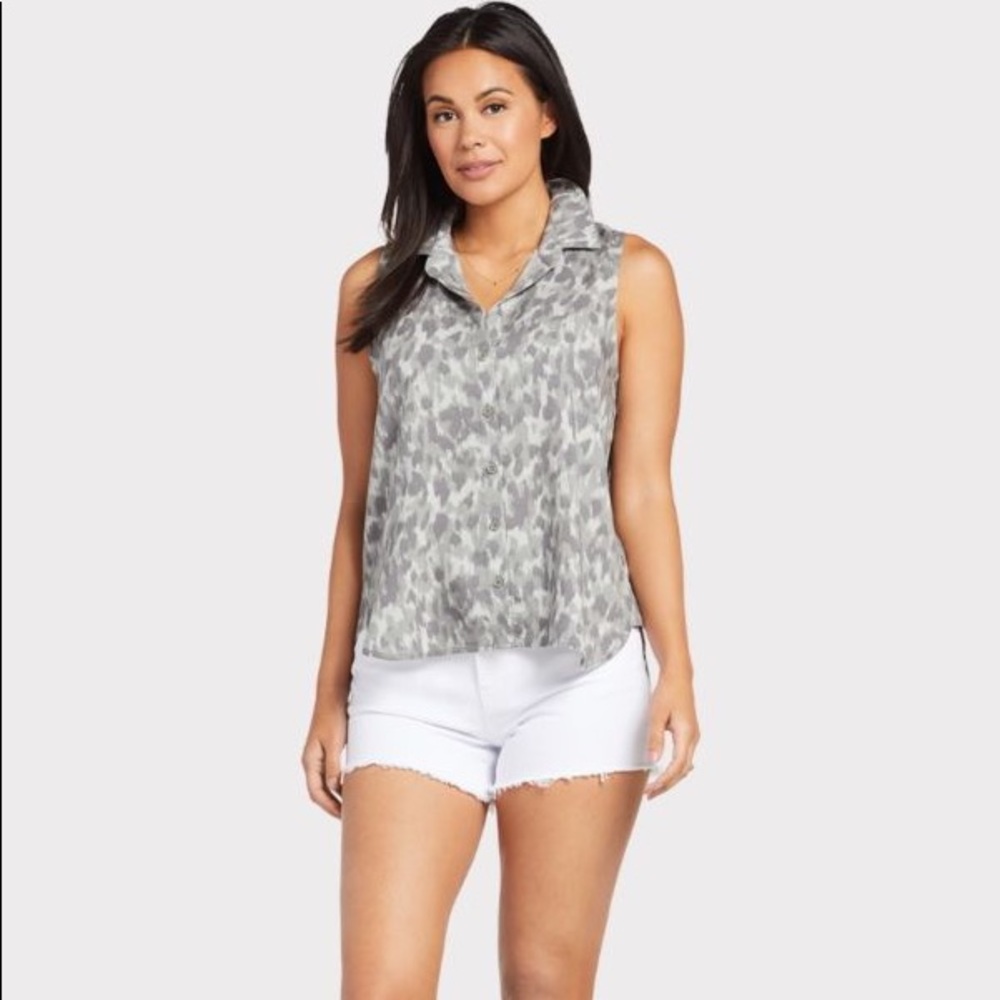 Anthropologie Cloth & Stone Gray Leopard Sleeveless Top